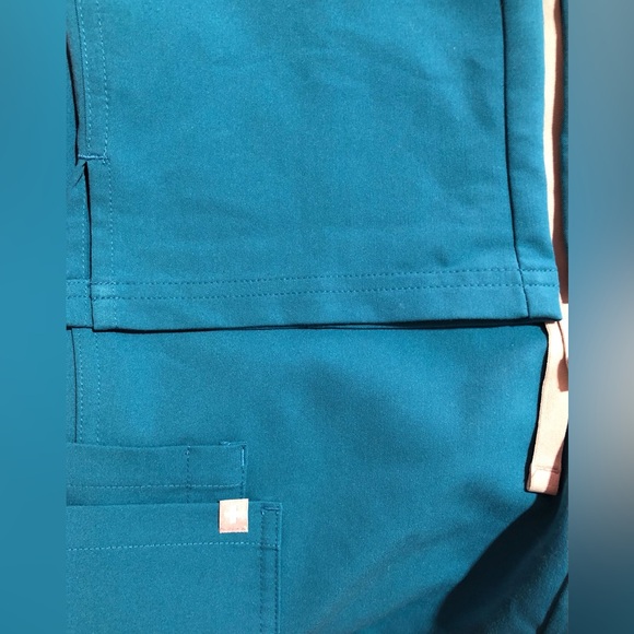 Figs Kade Cargo Scrub Pants Teal Blue Sz XS NWT - Picture 5 of 5